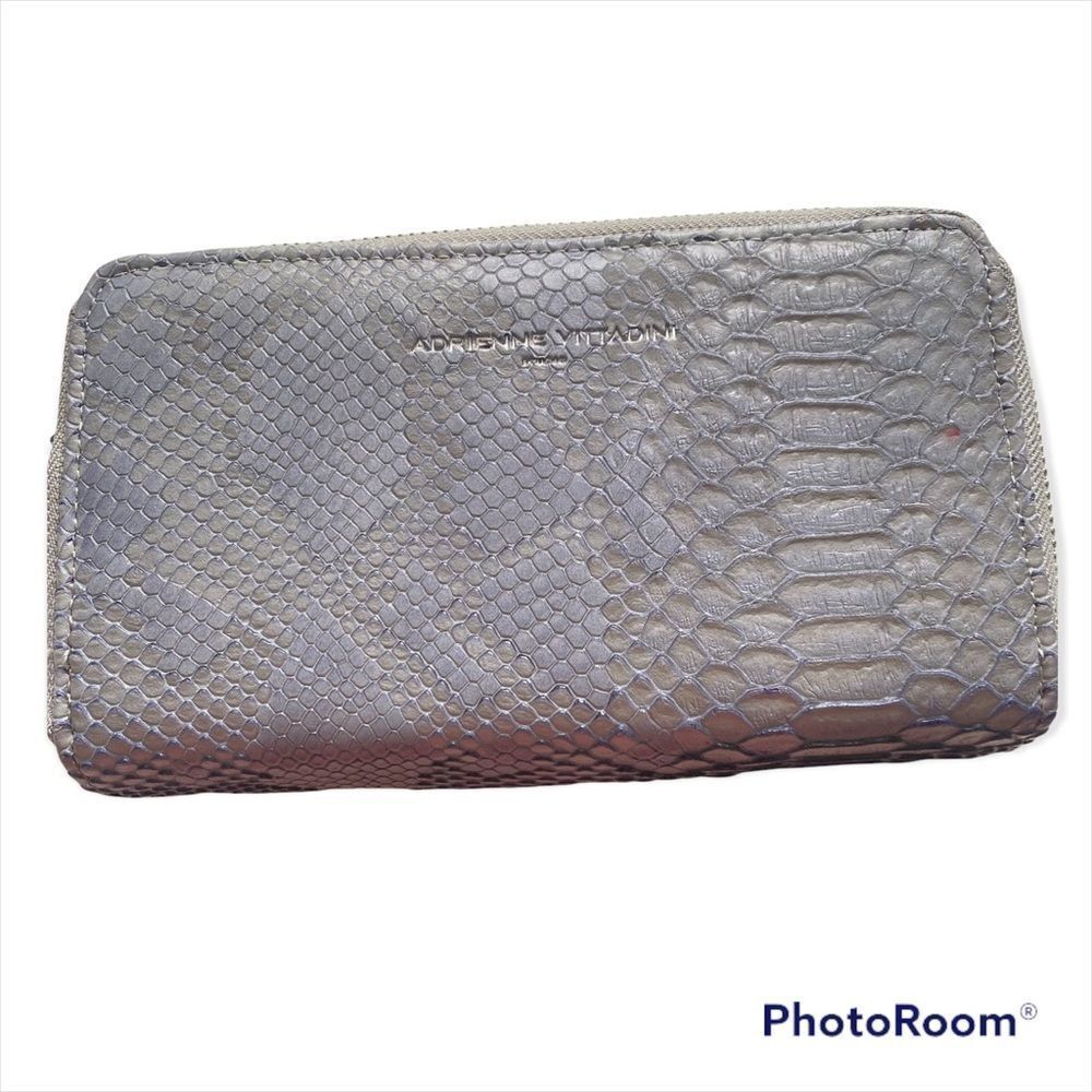 ADRIENNE Vittadini Gray Faux Snake Python Zip Around Wallet